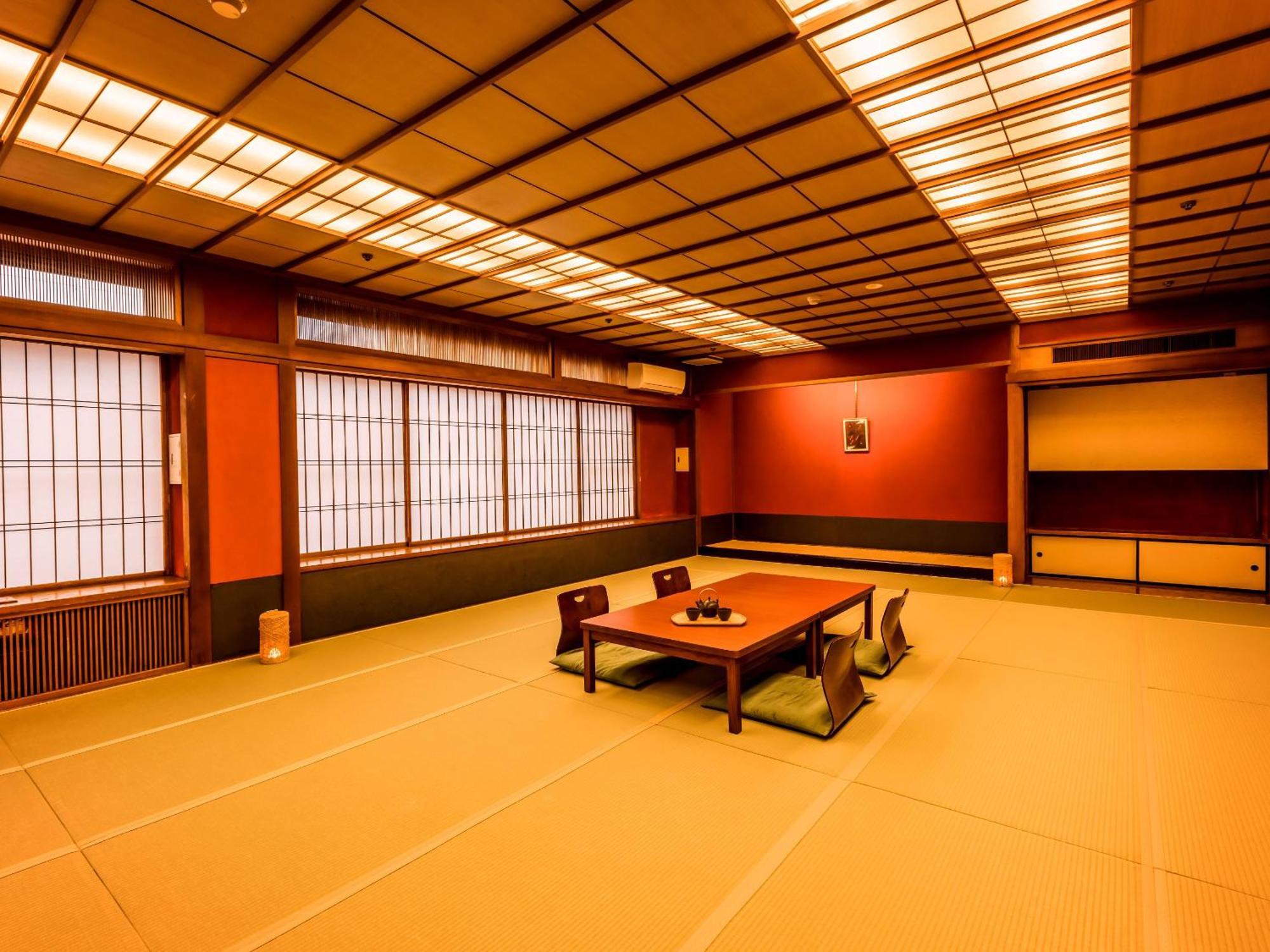 Ooedo Onsen Monogatari Yamashiro Saichoraku Ryokan 3*